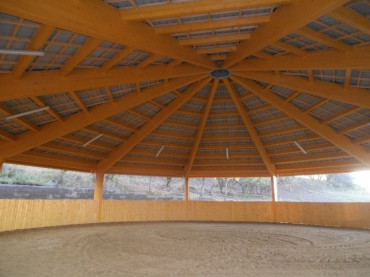 [jizdarna-krdejoov-1.jpeg]