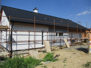 [2c-bungalov-instinkt-1-108-dokonceni-hrube-stavby.jpeg]