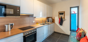 [drevostavba-administrativni-budova-interier-01.jpeg]