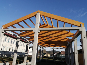 [1c-telocvicna-stresni-konstrukce.jpeg]