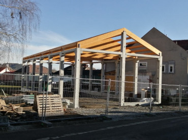 [1b-telocvicna-stresni-konstrukce.jpeg]