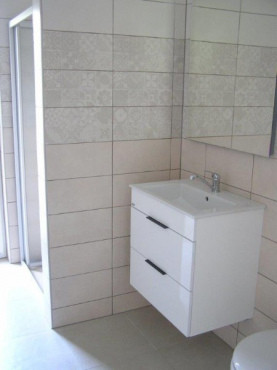 [7a-drevostavba-bungalov-rio-interier.jpeg]