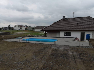 [bungalov-instinkt-pred-dokoncenim-drevostavba-haas-fertigbau.jpeg]