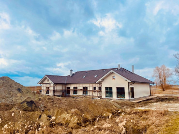 [f80d8e24-7c91-4a19-b61a-0a0820f4f168-1-201-a-2-1-.jpeg]