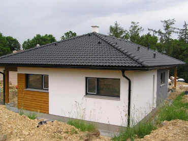 [drevostavba-bungalov-instinkt2-pohled-ze-zahrady.jpeg]