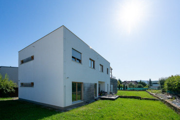 [Moderní patrová dřevostavba na klíč od Haas. ]