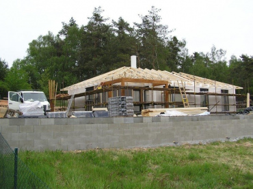 [2e-drevostavba-bungalov-instinkt-open.jpeg]