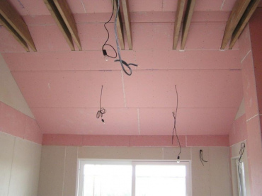 [5b-drevostavba-bungalov-instinkt-open-otevreny-krov.jpeg]