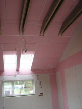 [5c-drevostavba-bungalov-instinkt-open-otevreny-krov.jpeg]
