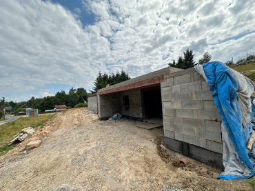 [1b-bungalov-instinkt-zahajeni-stavby.jpeg]