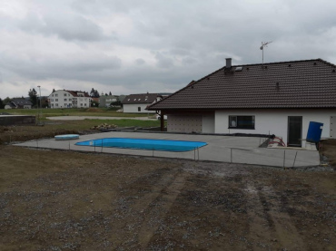 [bungalov-instinkt-pred-dokoncenim-drevostavba-haas-fertigbau.jpeg]