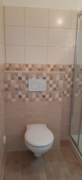 [3a-drevostavba-bungalov-instinkt-interier-toaleta.jpeg]