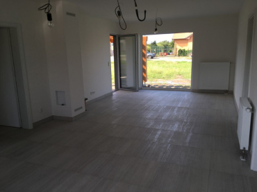 [6-drevostavba-bungalov-instinkt-interier.jpeg]