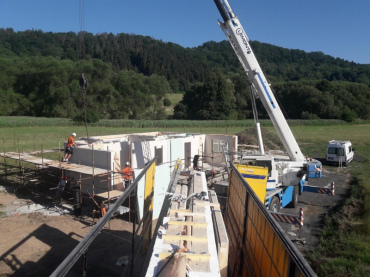 [1-drevostavba-bungalov-rio-zahajeni-stavby.jpeg]