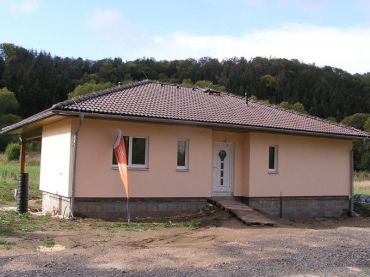 [6b-drevostavba-bungalov-rio-den-otevrenych-dveri.jpeg]