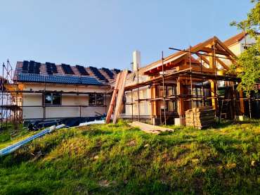 [1e-bungalov-individualni-projekt-zahajeni-stavby.jpeg]